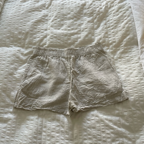 Linen Shorts - Picture 2 of 5